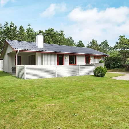 6 Person In * Blåvand